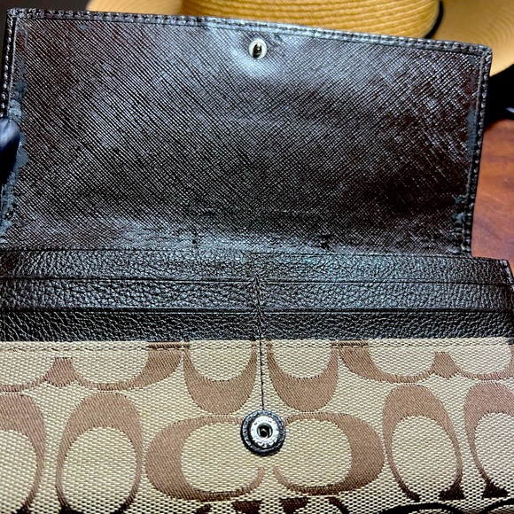 COACH Mono Wallet - Picture 3 of 12